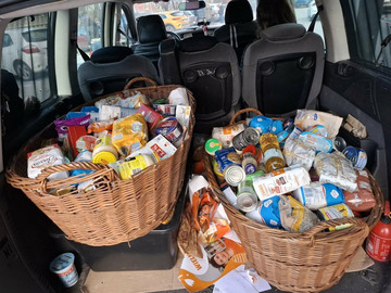 Zebrana żywność podczas zbiórki w Lidzbarku Warmińskim – produkty dla potrzebujących